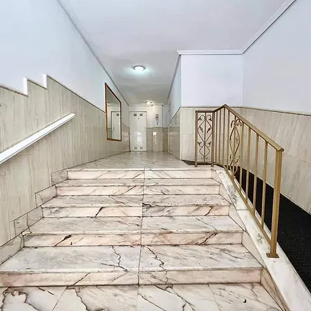 Calle De Palangre 17 *